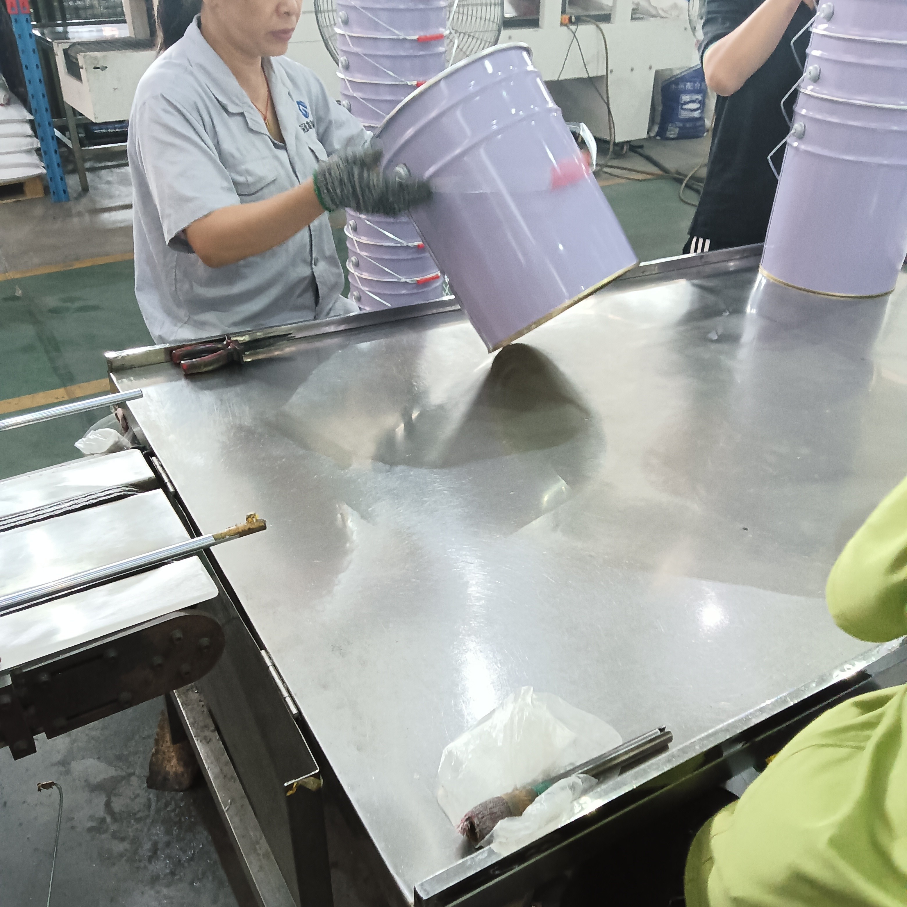 Últimos blogs de la empresa sobre La calidad del material afecta al producto de pintura con factores inferiores.